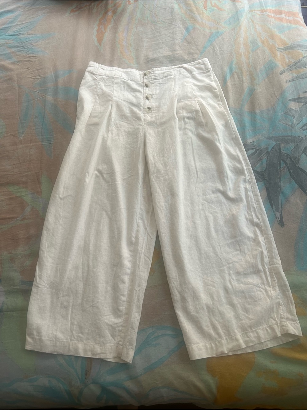 Sincerely Jules • Cream Linen Cropped Pants